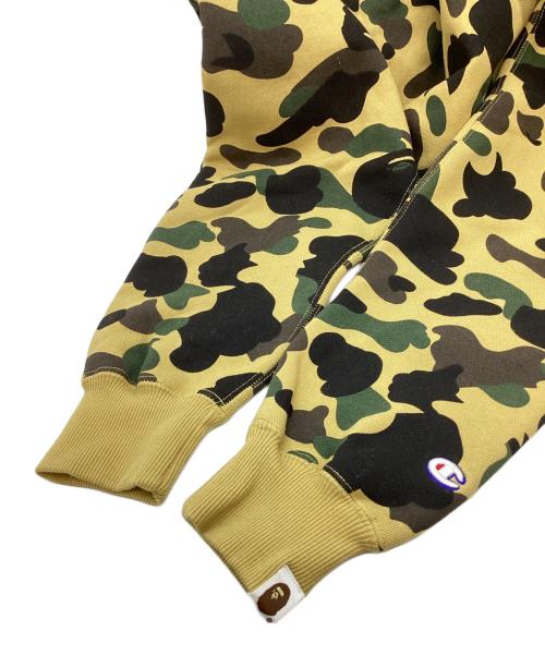Champion（チャンピオン）Champion (チャンピオン) A BATHING APE (ア ベイシング エイプ) 1ST CAMO CREWNECK  YELLOW ベージュ サイズ:SIZE M 未使用品の古着・服飾アイテム