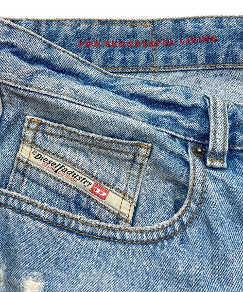 DIESEL（ディーゼル）DIESEL (ディーゼル) Relaxed Jeans D-Rise スカイブルー サイズ:SIZE 81cm (W32)の古着・服飾アイテム