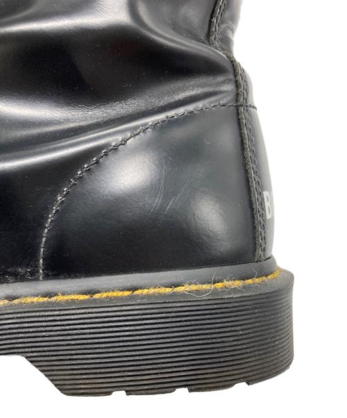 Dr.Martens（ドクターマーチン）Dr.Martens (ドクターマーチン) vetement (ヴェットモン) 10ホールブーツ ブラック サイズ:UK 9 1/2の古着・服飾アイテム