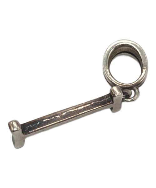 stussy（ステューシー）stussy (ステューシー) silver alphabet pendant top シルバー サイズ:下記参照の古着・服飾アイテム