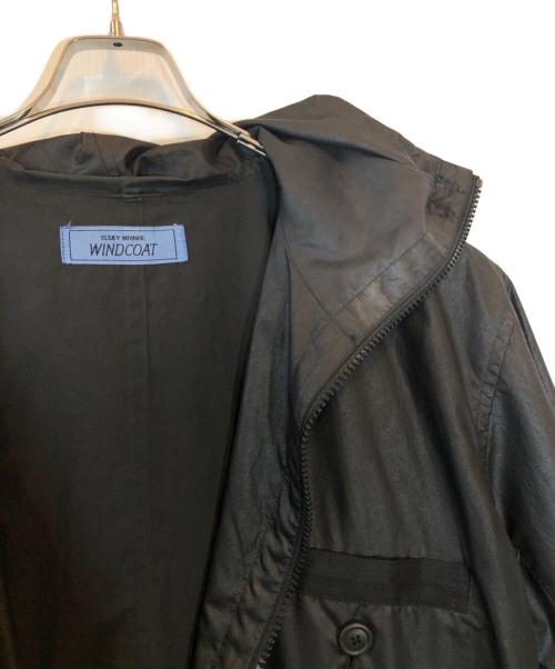 ISSEY MIYAKE（イッセイミヤケ）ISSEY MIYAKE (イッセイミヤケ) ZIP UP WIND COAT ウインド コート ブラック サイズ:Mの古着・服飾アイテム