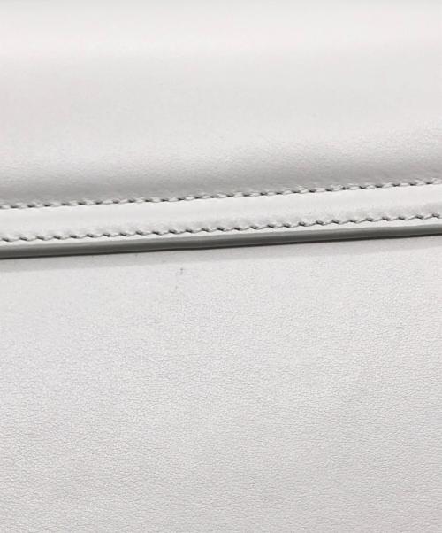 DIESEL（ディーゼル）DIESEL (ディーゼル) Dメタルロゴ 1DR レザーショルダーバッグ ホワイトの古着・服飾アイテム