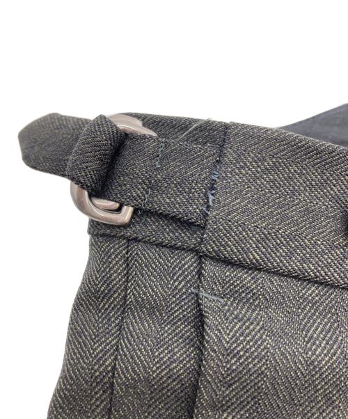 Brilla per il gusto（ブリッラ ペル イルグースト）Brilla per il gusto (ブリッラ ペル イルグースト) シャドーヘリンボーン3ピーススーツ グレー サイズ:SIZE 44の古着・服飾アイテム
