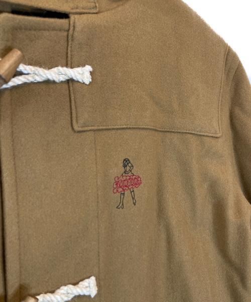 Hysteric Glamour（ヒステリックグラマー）Hysteric Glamour (ヒステリックグラマー) LONDON TRADITION/VIXEN LINE刺繍 モンティダッフルコート ブラウン サイズ:XLの古着・服飾アイテム