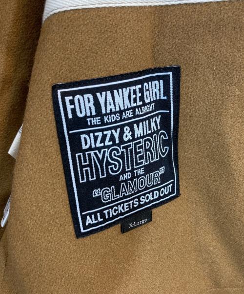 Hysteric Glamour（ヒステリックグラマー）Hysteric Glamour (ヒステリックグラマー) LONDON TRADITION/VIXEN LINE刺繍 モンティダッフルコート ブラウン サイズ:XLの古着・服飾アイテム