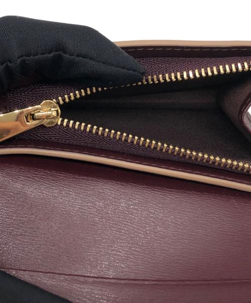 Salvatore Ferragamo（サルヴァトーレ フェラガモ）Salvatore Ferragamo (サルヴァトーレ フェラガモ) 2つ折り財布 ベージュの古着・服飾アイテム