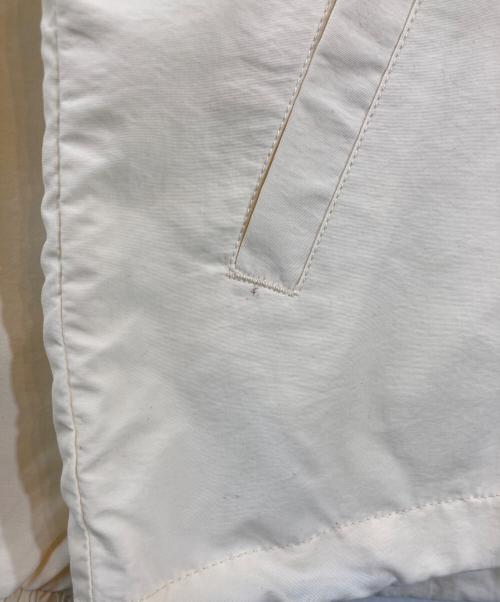 REEBOK（リーボック）REEBOK (リーボック) 別注 スモールベクター刺繍ナイロンマウンテンパーカー ホワイト サイズ:Mの古着・服飾アイテム