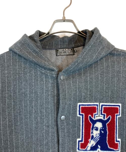 Hysteric Glamour（ヒステリックグラマー）Hysteric Glamour (ヒステリックグラマー) SPEAK NO EVILワッペン パーカー グレー サイズ:XLの古着・服飾アイテム