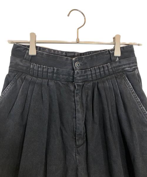 J.W.ANDERSON（ジェイダブリューアンダーソン）J.W.ANDERSON (ジェイダブリューアンダーソン) PLEAT FRONT BAGGY TROUSER ブラック サイズ:UK34の古着・服飾アイテム