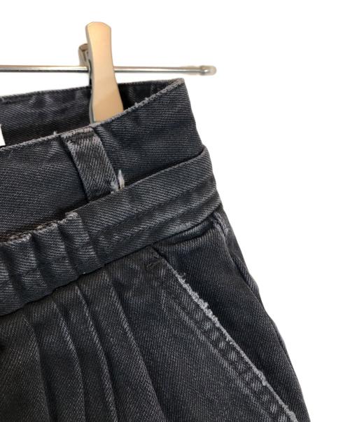 J.W.ANDERSON（ジェイダブリューアンダーソン）J.W.ANDERSON (ジェイダブリューアンダーソン) PLEAT FRONT BAGGY TROUSER ブラック サイズ:UK34の古着・服飾アイテム