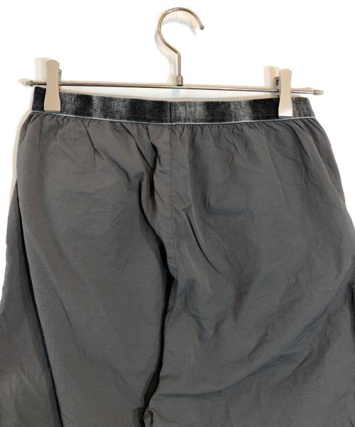 DIESEL（ディーゼル）DIESEL (ディーゼル) ナイロンジョガーパンツ グレー サイズ:38の古着・服飾アイテム