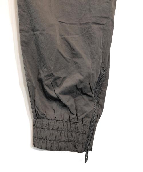 DIESEL（ディーゼル）DIESEL (ディーゼル) ナイロンジョガーパンツ グレー サイズ:38の古着・服飾アイテム