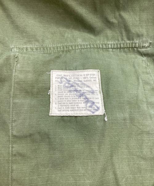 US ARMY（ユーエスアーミー）US ARMY (ユーエスアーミー) 4th ジャングルファティーグジャケット オリーブ サイズ:Mサイズの古着・服飾アイテム