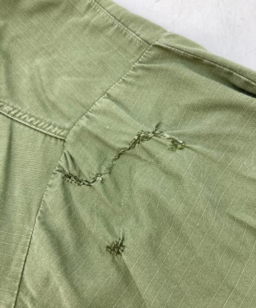 US ARMY（ユーエスアーミー）US ARMY (ユーエスアーミー) 4th ジャングルファティーグジャケット オリーブ サイズ:Mサイズの古着・服飾アイテム