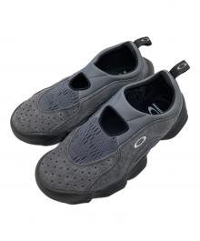 OAKLEY（オークリー）の古着「FLESH SANDAL ASPHALT」｜グレー