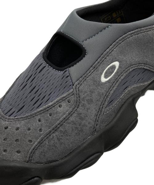 OAKLEY（オークリー）OAKLEY (オークリー) FLESH SANDAL ASPHALT グレー サイズ:25cmの古着・服飾アイテム