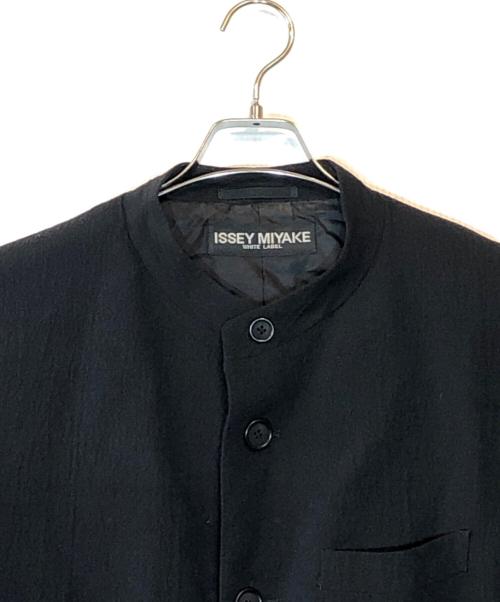 ISSEY MIYAKE WHITE LABEL（イッセイミヤケホワイトレーベル）ISSEY MIYAKE WHITE LABEL (イッセイミヤケホワイトレーベル) ノーカラーウールリネンジャケット ブラック サイズ:3の古着・服飾アイテム