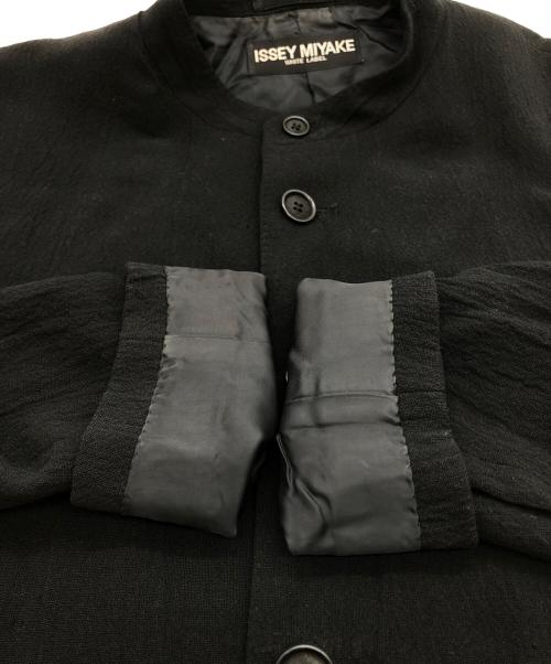 ISSEY MIYAKE WHITE LABEL（イッセイミヤケホワイトレーベル）ISSEY MIYAKE WHITE LABEL (イッセイミヤケホワイトレーベル) ノーカラーウールリネンジャケット ブラック サイズ:3の古着・服飾アイテム