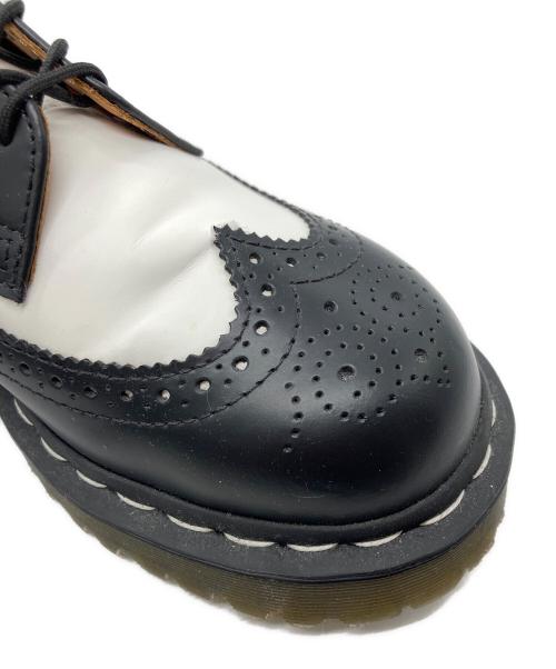 Dr.Martens（ドクターマーチン）Dr.Martens (ドクターマーチン) 10458 ウィングチップシューズ ホワイト×ブラック サイズ:UK6の古着・服飾アイテム