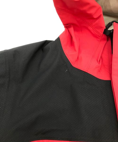 eYe COMME des GARCONS JUNYAWATANABE MAN（アイ コム デ ギャルソン ジュンヤ ワタナベ マン）eYe COMME des GARCONS JUNYAWATANABE MAN (アイ コム デ ギャルソン ジュンヤ ワタナベ マン) マウンテンパーカー レッド サイズ:Mの古着・服飾アイテム