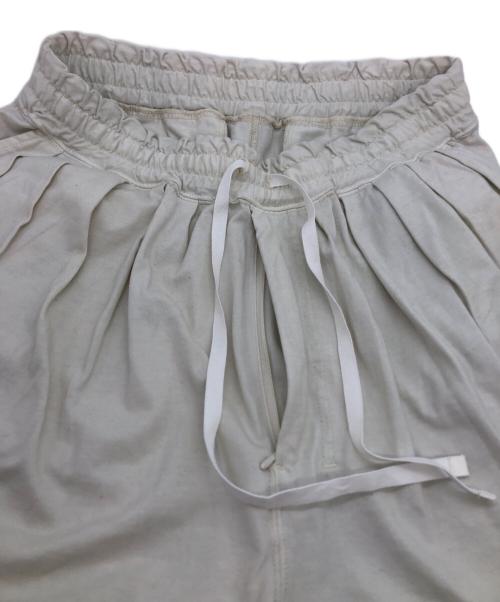 ANCELLM（アンセルム）ANCELLM (アンセルム) Drape Wide Easy Cut Slacks アイボリー サイズ:Sの古着・服飾アイテム