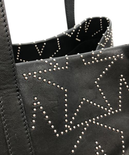 JIMMY CHOO（ジミーチュウ）JIMMY CHOO (ジミーチュウ) スタースタッズ レザートートバッグ ブラックの古着・服飾アイテム