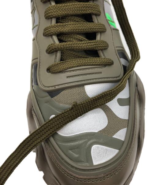 VALENTINO（ヴァレンティノ）VALENTINO (ヴァレンティノ) ノガラヴァーニ ロックスタッズ レザー スニーカー カーキ サイズ:41の古着・服飾アイテム