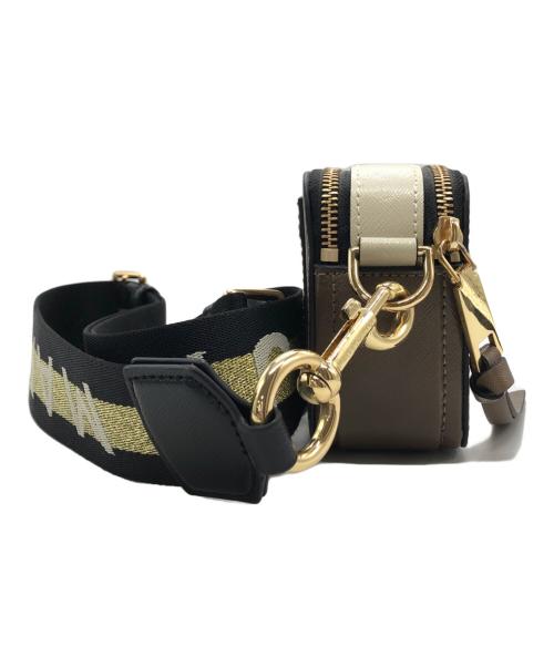 MARC JACOBS（マークジェイコブス）MARC JACOBS (マークジェイコブス) スナップショットショルダーバッグ ブラウンの古着・服飾アイテム