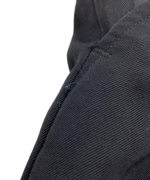 COMME des GARCONS HOMME PLUS（コムデギャルソンオムプリュス）COMME des GARCONS HOMME PLUS (コムデギャルソンオムプリュス) タックスラックスパンツ ブラック サイズ:Sの古着・服飾アイテム