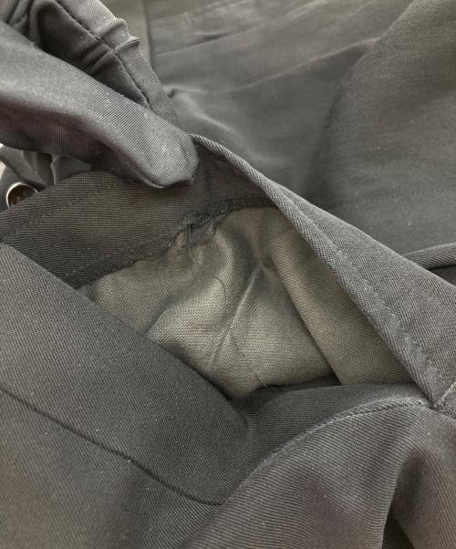 COMME des GARCONS HOMME PLUS（コムデギャルソンオムプリュス）COMME des GARCONS HOMME PLUS (コムデギャルソンオムプリュス) タックスラックスパンツ ブラック サイズ:Sの古着・服飾アイテム