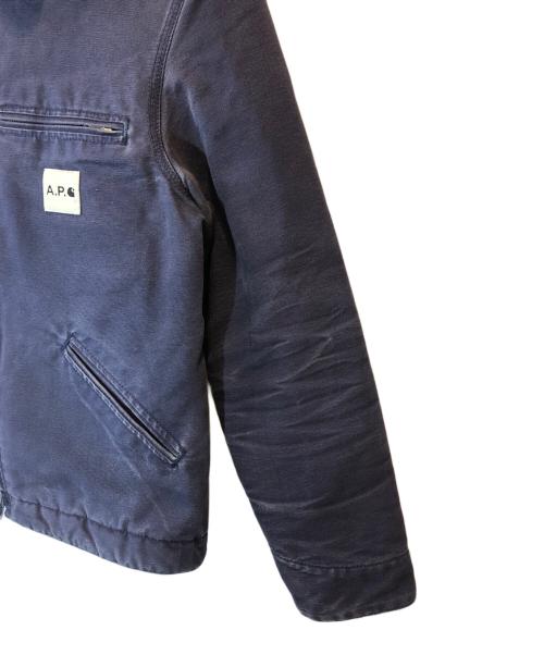 A.P.C.（アーペーセー）A.P.C. (アーペーセー) CarHartt (カーハート) 裏ボア ダック地ジャケット ネイビー サイズ:Mの古着・服飾アイテム