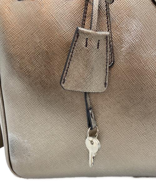 PRADA（プラダ）PRADA (プラダ) ミニボストンバッグ ゴールドの古着・服飾アイテム