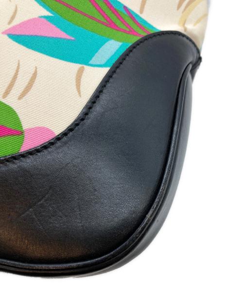 GUCCI（グッチ）GUCCI (グッチ) フローラワンショルダーバッグ ブラックの古着・服飾アイテム