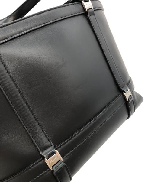 Salvatore Ferragamo（サルヴァトーレ フェラガモ）Salvatore Ferragamo (サルヴァトーレ フェラガモ) ヴァラハンドバッグ ブラックの古着・服飾アイテム