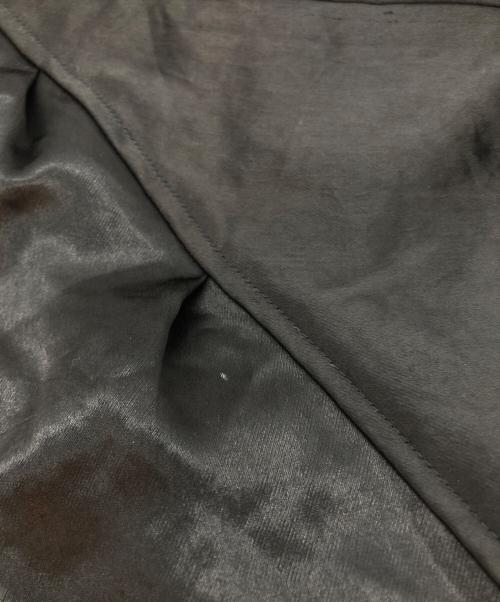 rin（リン）rin (リン) バック刺繍 ジップアップ サテン ノーカラー ロングコート ブラック サイズ:SIZE Mの古着・服飾アイテム