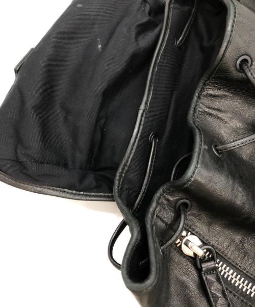MCM（エムシーエム）MCM (エムシーエム) リュック ブラックの古着・服飾アイテム