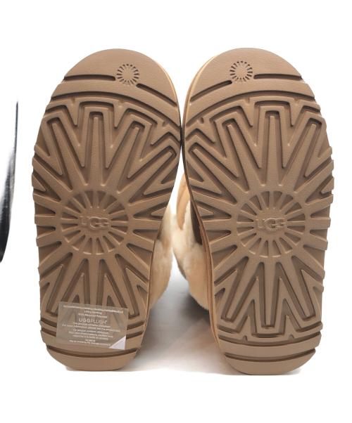 UGG（アグ）UGG (アグ) クラシック チラーピーク トールブーツ ベージュ サイズ:SIZE 22cmの古着・服飾アイテム