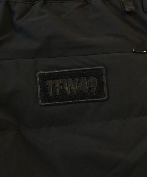 TFW49（ティーエフダブリューフォーティーナイン）TFW49 (ティーエフダブリューフォーティーナイン) SHIELD WARMER DOWN PANTS ブラック サイズ:XL 未使用品の古着・服飾アイテム