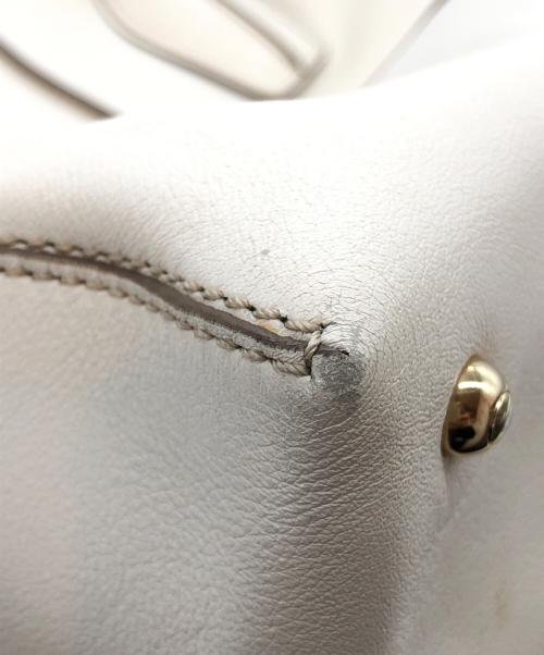 TOD'S（トッズ）TOD'S (トッズ) 2WAYバッグ ホワイトの古着・服飾アイテム