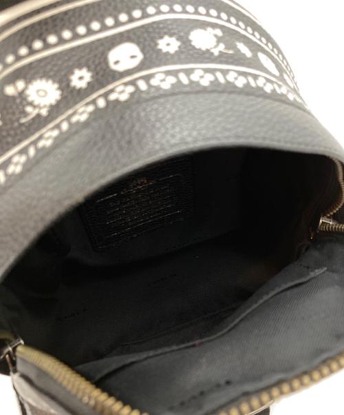 COACH（コーチ）COACH (コーチ) ドクロモチーフ リュック・デイパック レザー ブラック×ホワイトの古着・服飾アイテム