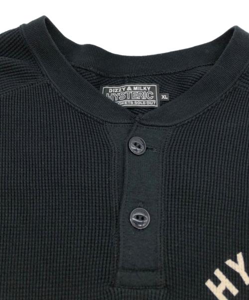 Hysteric Glamour（ヒステリックグラマー）Hysteric Glamour (ヒステリックグラマー) DEVIL’S MCヘンリーネック スウェット ブラック サイズ:XLの古着・服飾アイテム