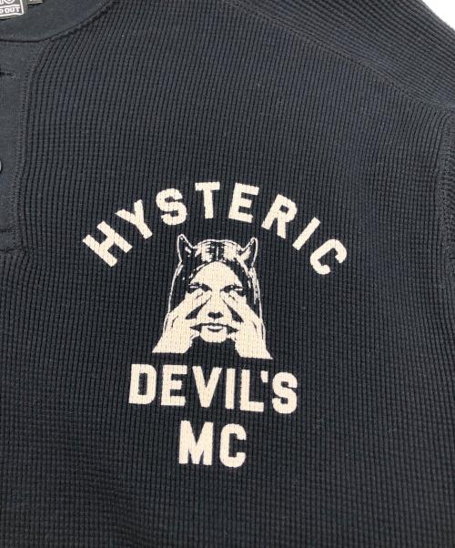 Hysteric Glamour（ヒステリックグラマー）Hysteric Glamour (ヒステリックグラマー) DEVIL’S MCヘンリーネック スウェット ブラック サイズ:XLの古着・服飾アイテム
