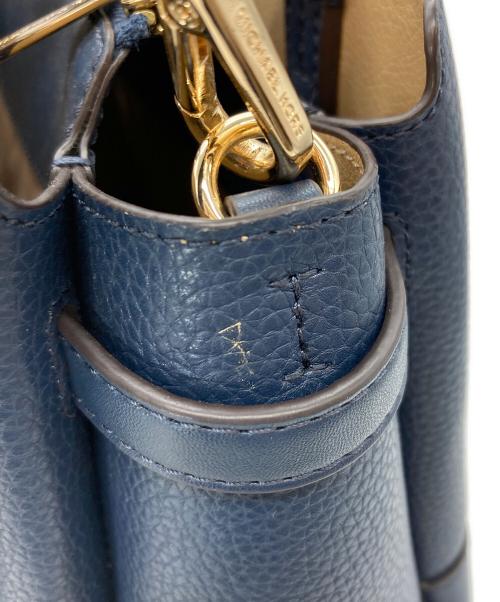 MICHAEL KORS（マイケルコース）MICHAEL KORS (マイケルコース) ショルダーバッグ ネイビーの古着・服飾アイテム