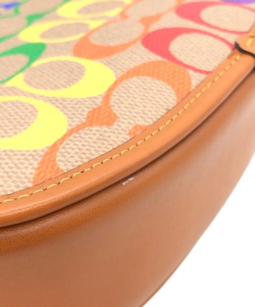 COACH（コーチ）COACH (コーチ) ウィロウ サドル バッグ レインボー シグネチャー キャンバス ブラウンの古着・服飾アイテム