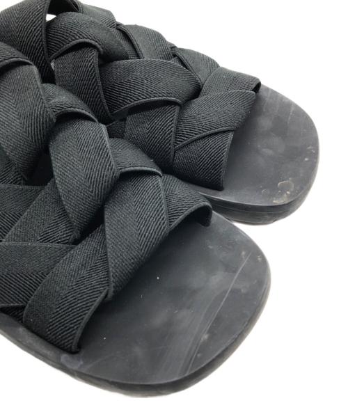 BOTTEGA VENETA（ボッテガベネタ）BOTTEGA VENETA (ボッテガベネタ) PLAT イントレチャートサンダル ブラック サイズ:41の古着・服飾アイテム