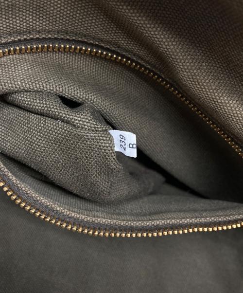 PRADA（プラダ）PRADA (プラダ) 2WAYスタッズハンドバッグ カーキの古着・服飾アイテム