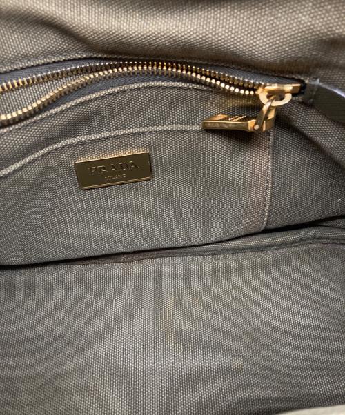 PRADA（プラダ）PRADA (プラダ) 2WAYスタッズハンドバッグ カーキの古着・服飾アイテム