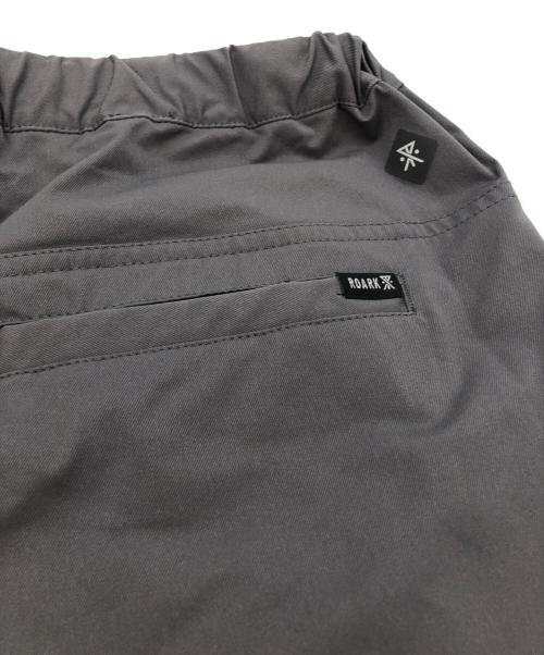 ROARK REVIVAL（ロアークリバイバル）ROARK REVIVAL (ロアークリバイバル) TRAVEL PANT RESISTANT TWILL - RELAX グレー サイズ:Lの古着・服飾アイテム