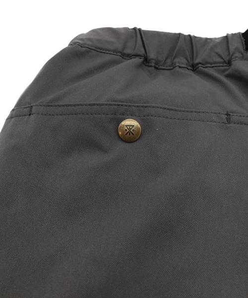 ROARK REVIVAL（ロアークリバイバル）ROARK REVIVAL (ロアークリバイバル) TRAVEL PANT RESISTANT TWILL - RELAX グレー サイズ:Lの古着・服飾アイテム