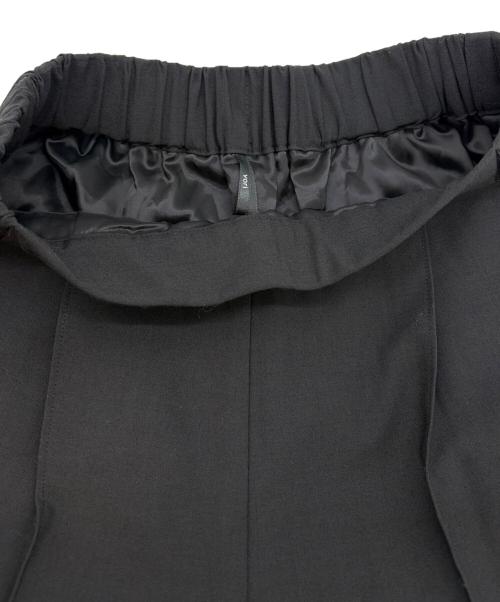 YORI（ヨリ）yori (ヨリ) ノンアイロンワイドパンツ ブラック サイズ:36の古着・服飾アイテム